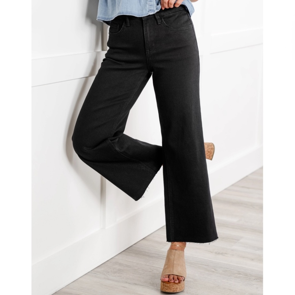 • Vervet • Lovervet High Rise Black Cropped Wide Leg Jeans with Raw Hem